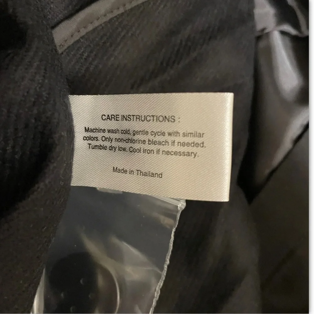 GALLERY Hooded Raincoat with Liner Black - Picture 7 of 12